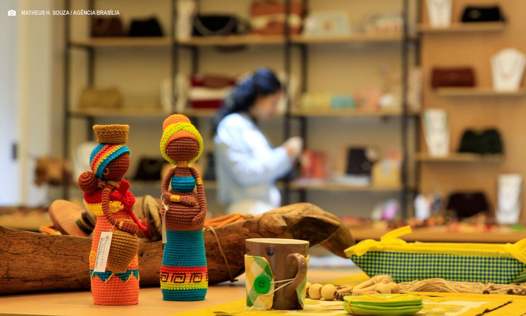 Concursos premiam artesãos e manualistas com até R$ 10 mil no DF; inscrições estão abertas até 11 de julho