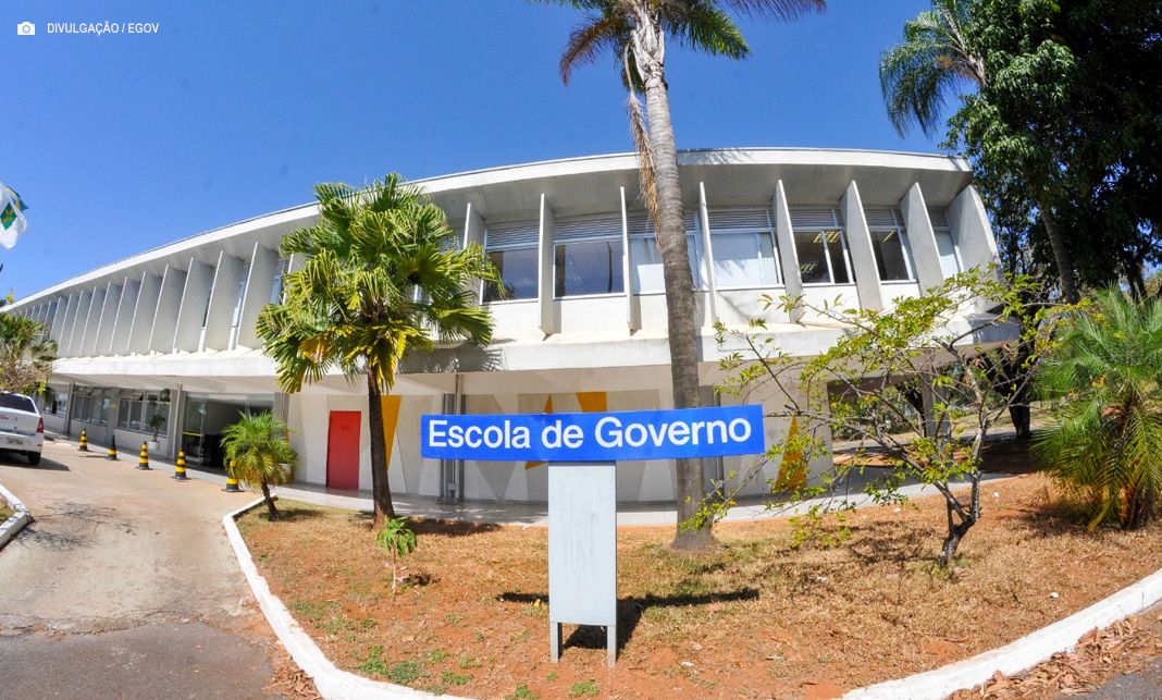 Divulgada a classificação de servidores em processo seletivo de bolsas de estudo para o UDF