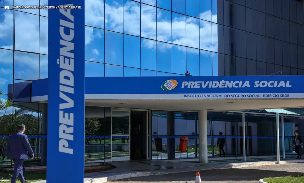 Ressarcimento do INSS avança: mais de 1,2 milhão de beneficiários recebem até quinta-feira (31/7)