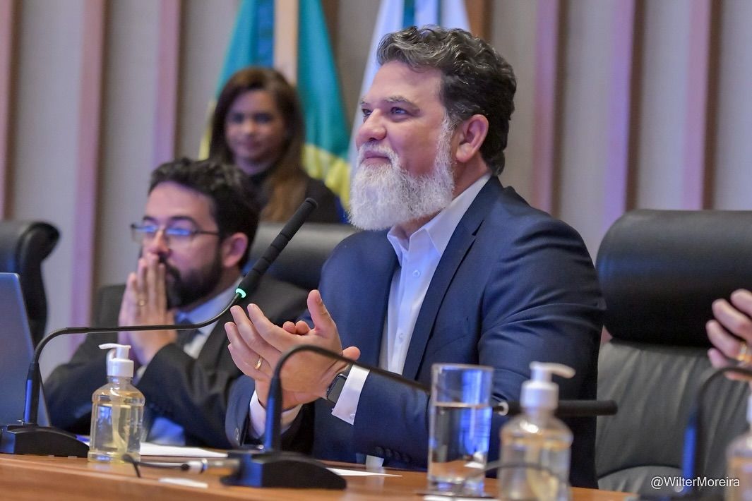 Jorge Vianna destina R$ 1,97 bilhões na LDO para nomeações de aprovados em concursos públicos na Saúde