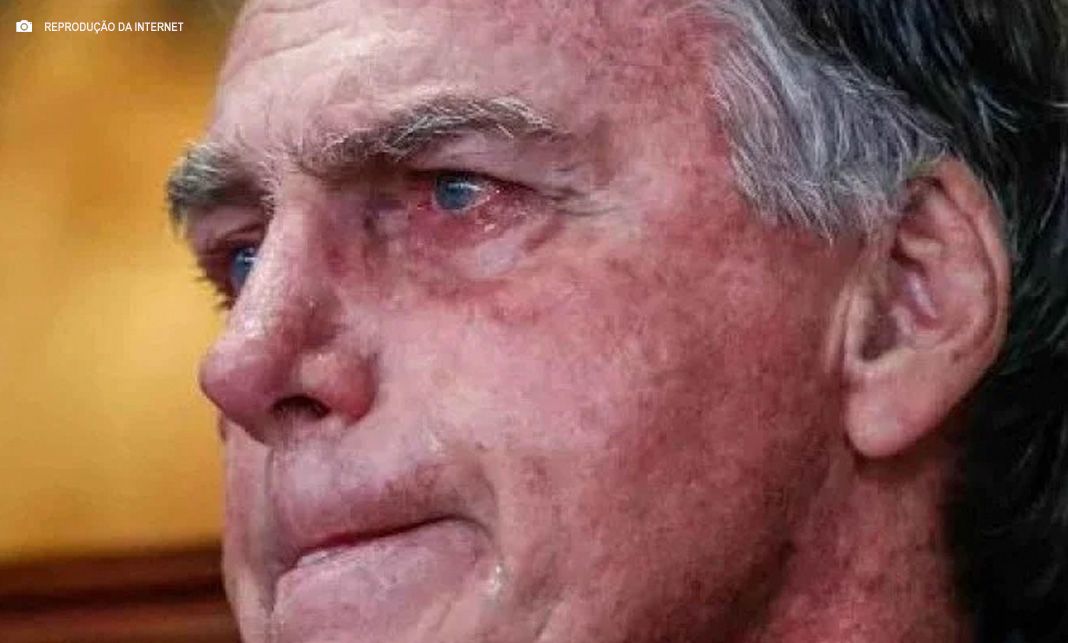 Por trás do teatro do mártir: um réu em desespero que brinca com a democracia