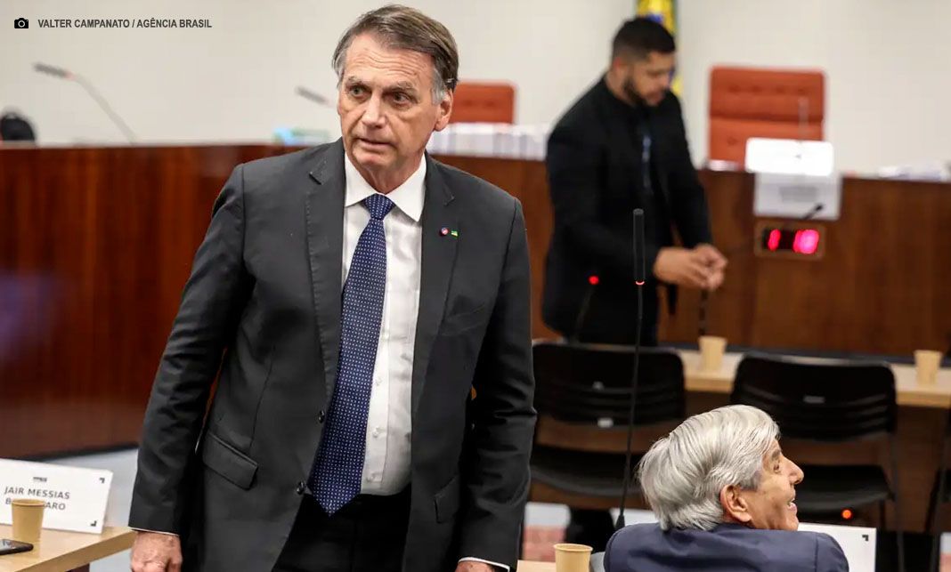 Defesa de Bolsonaro recorre contra prisão domiciliar