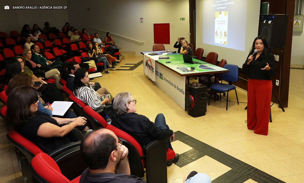 Saúde capacita profissionais de CAPS em economia solidária para promover inclusão social