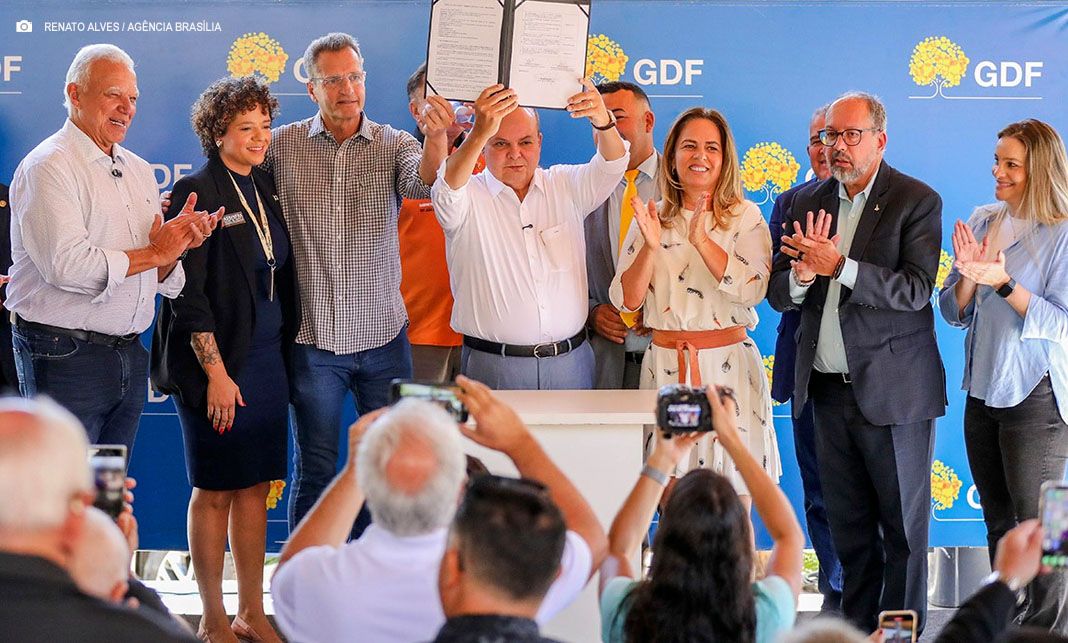 Regularização fundiária no Jardim Botânico beneficia mais 2 mil moradores com licenças e segurança jurídica