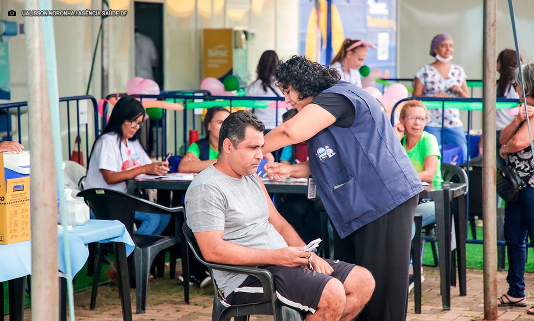 Vacinação em feiras do DF ganha destaque no fim de semana para impulsionar cobertura