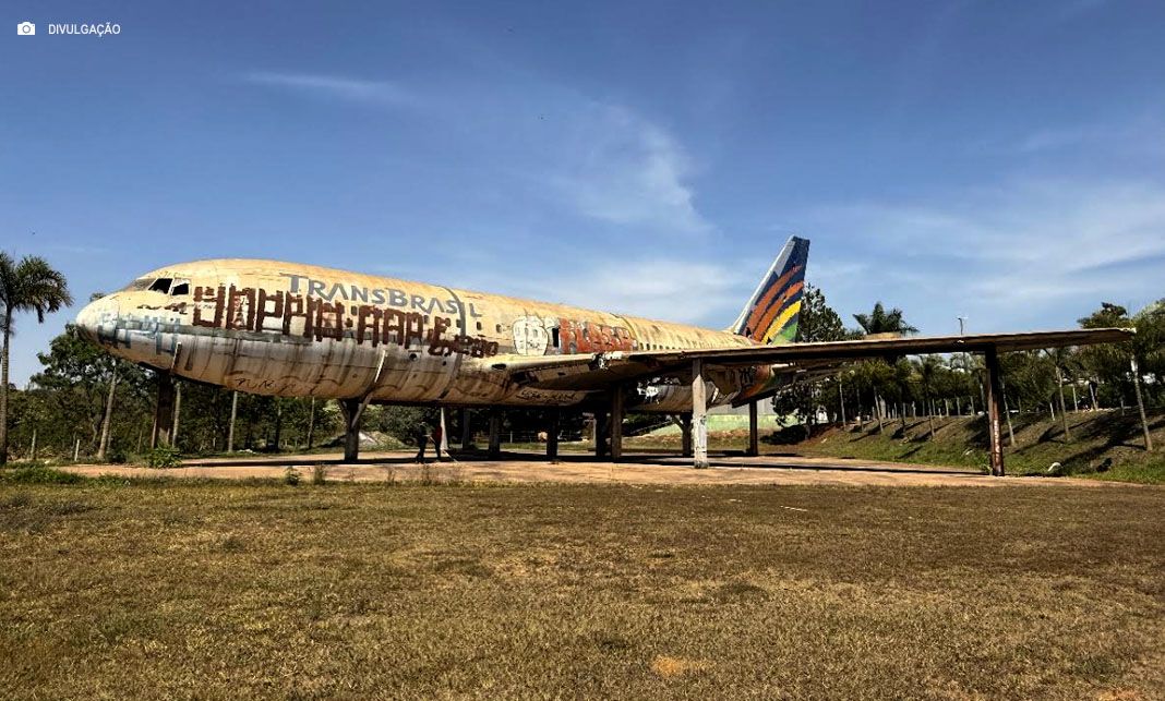 Boeing estacionado há 12 anos em Taguatinga começa a ser revitalizado nesta sexta (19)