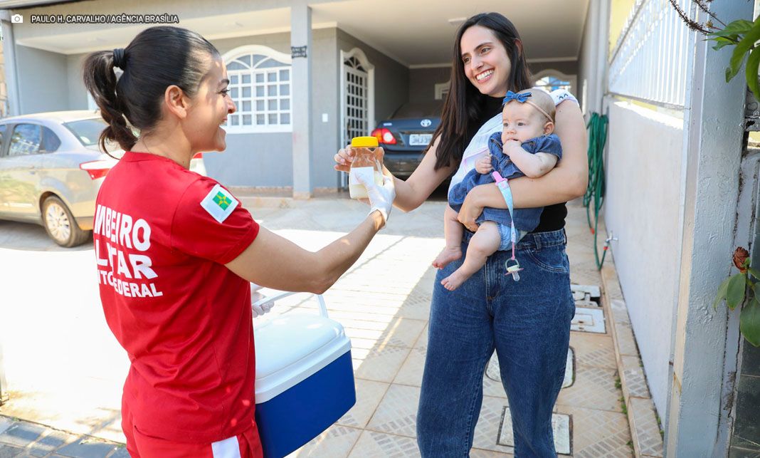 Bombeiros do DF atuam na coleta de leite humano e ajudam a salvar vidas