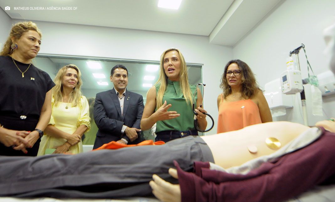 Com presença de Celina Leão, Fepecs inaugura laboratório de simulações realísticas para capacitar profissionais de saúde