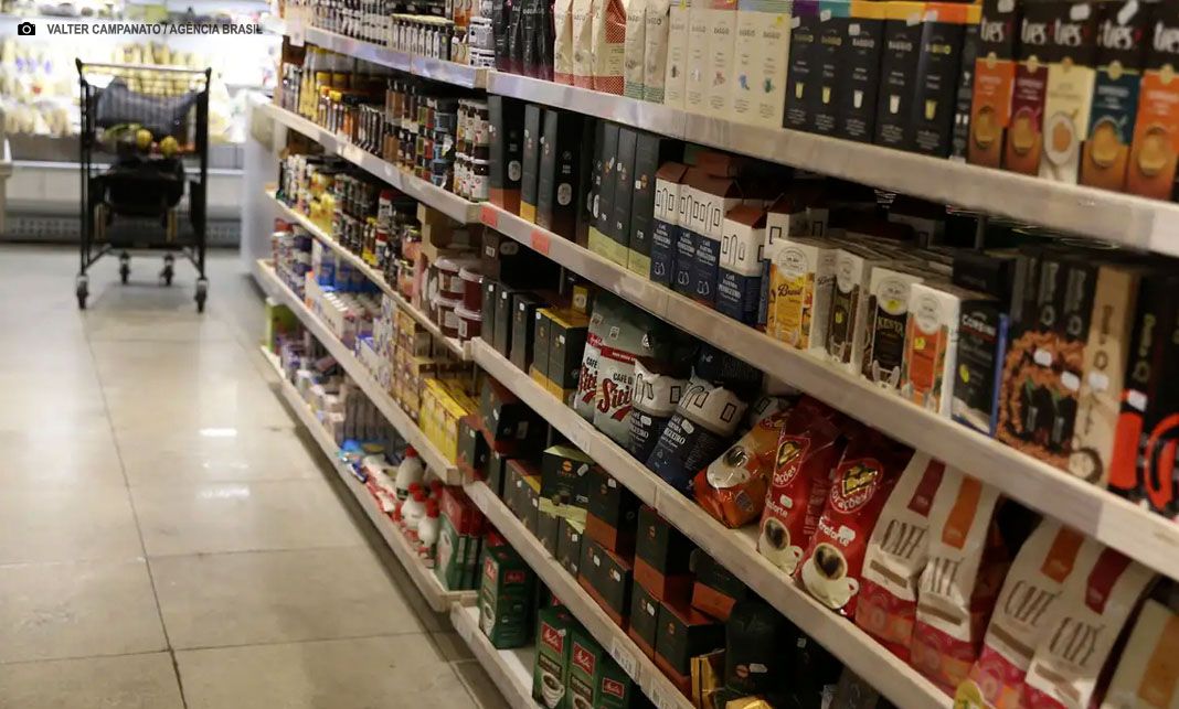 Preço da cesta básica cai em 24 capitais em agosto