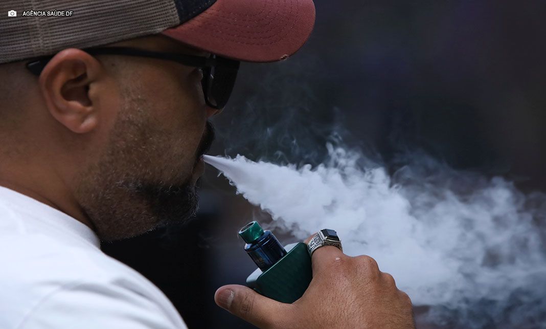 Queda no consumo de cigarro tradicional no DF, mas o uso de vapes dispara e preocupa