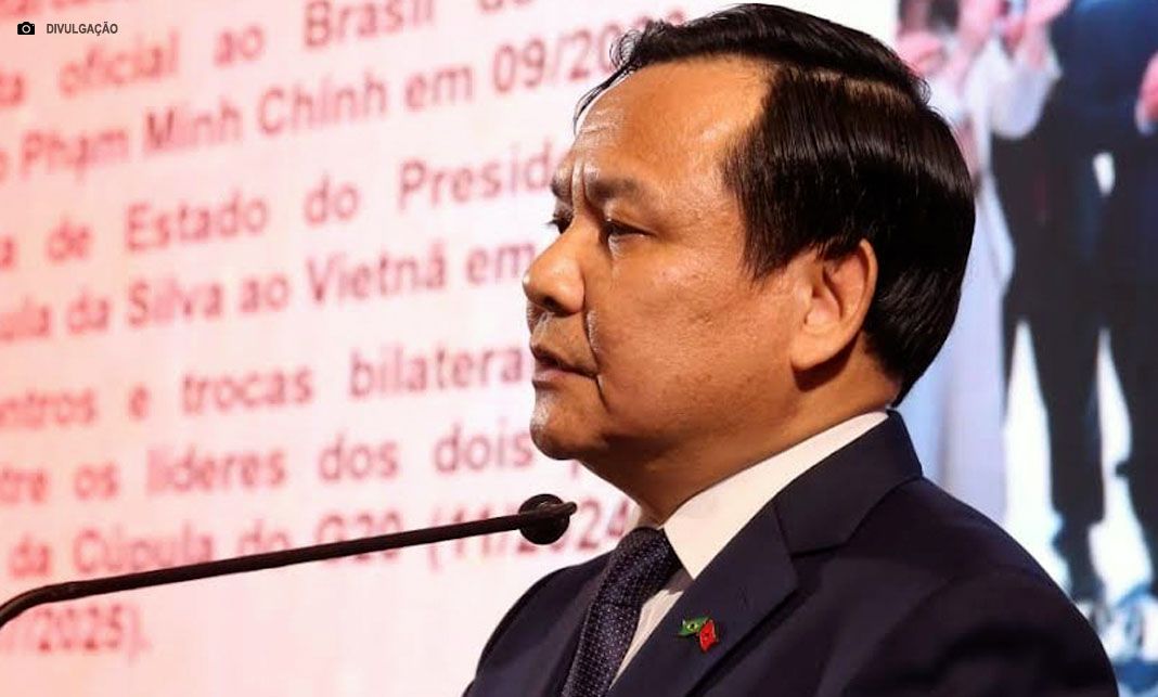 Celebração Histórica: Vietnã comemora 80 anos da Revolução de Agosto no Brasil