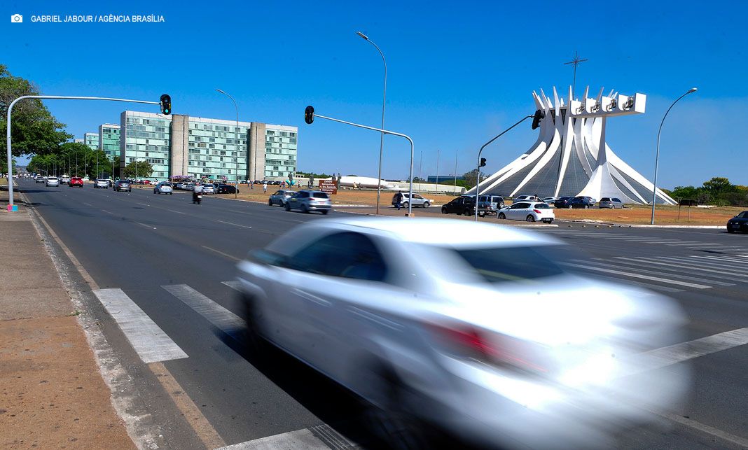 Detran-DF altera trânsito na Esplanada para desfile de 7 de Setembro