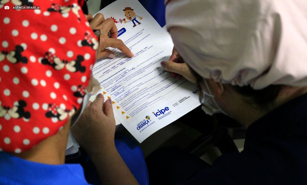 Hospital da Criança de Brasília promove campanha para alertar sobre risco de quedas