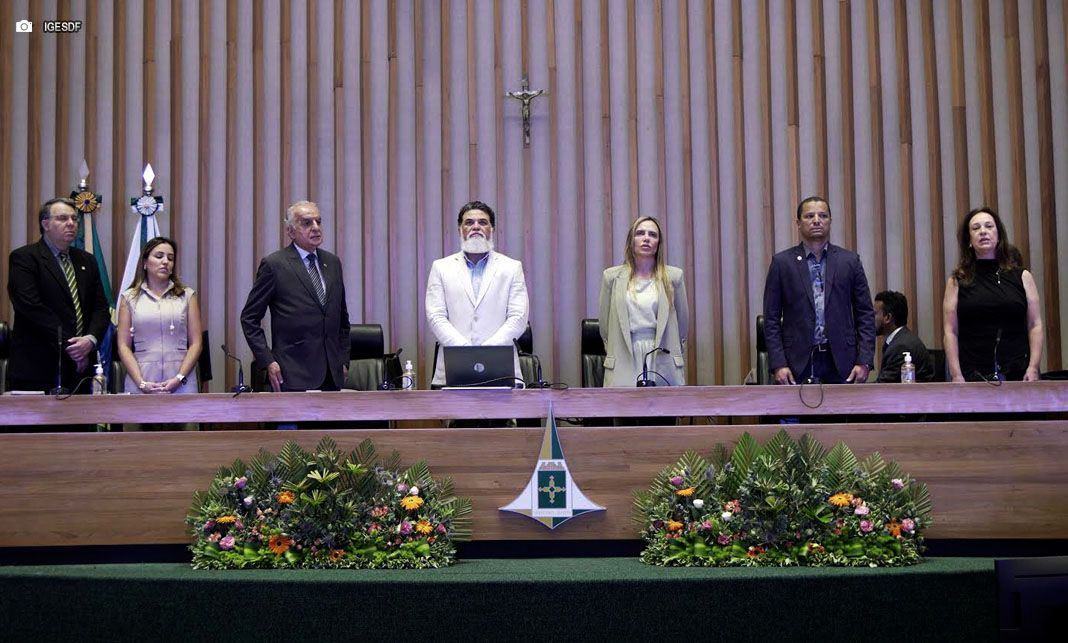 CLDF homenageia cirurgiões-dentistas e profissionais de odontologia do DF