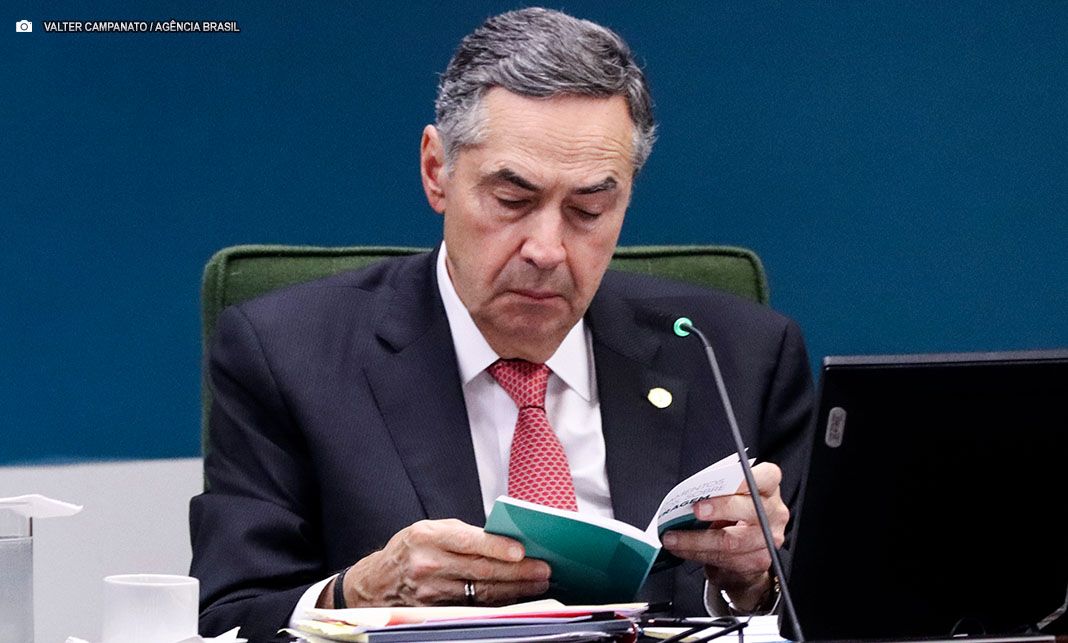 Barroso rebate acusações e diz que STF julga com provas, não política