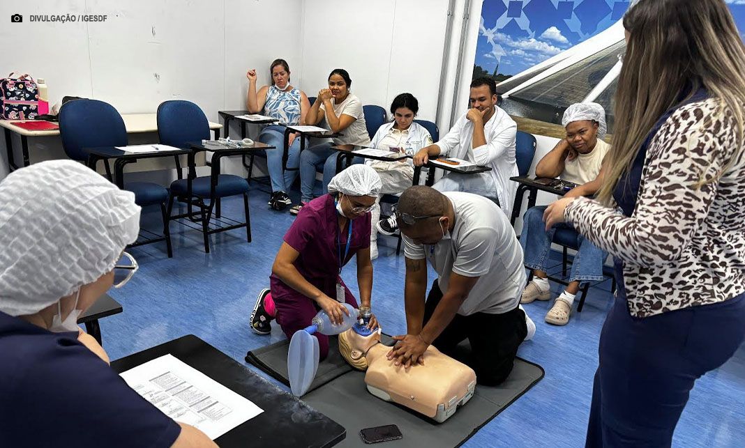 Hospital Cidade do Sol capacita equipes para emergências cardíacas