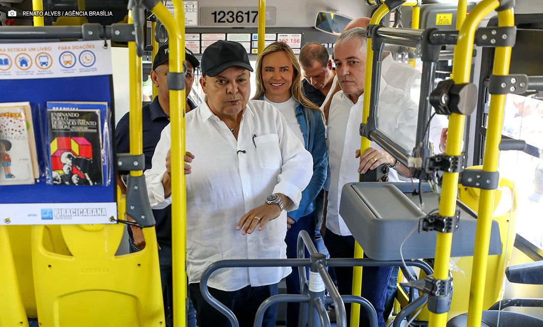 Ibaneis e Celina Leão entregam 40 novos ônibus da Piracicabana