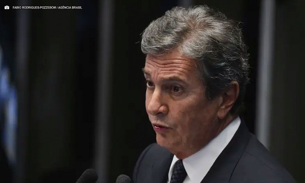 Moraes pede que defesa de Collor explique desligamento de tornozeleira