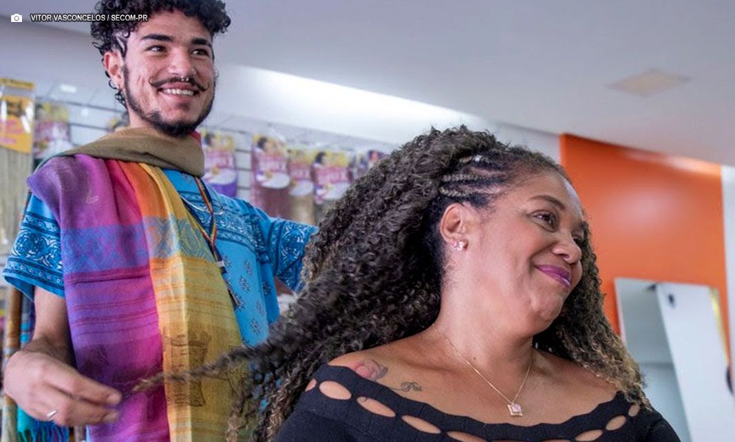 Desemprego fica em 5,6% no trimestre até setembro, menor nível da série iniciada em 2012