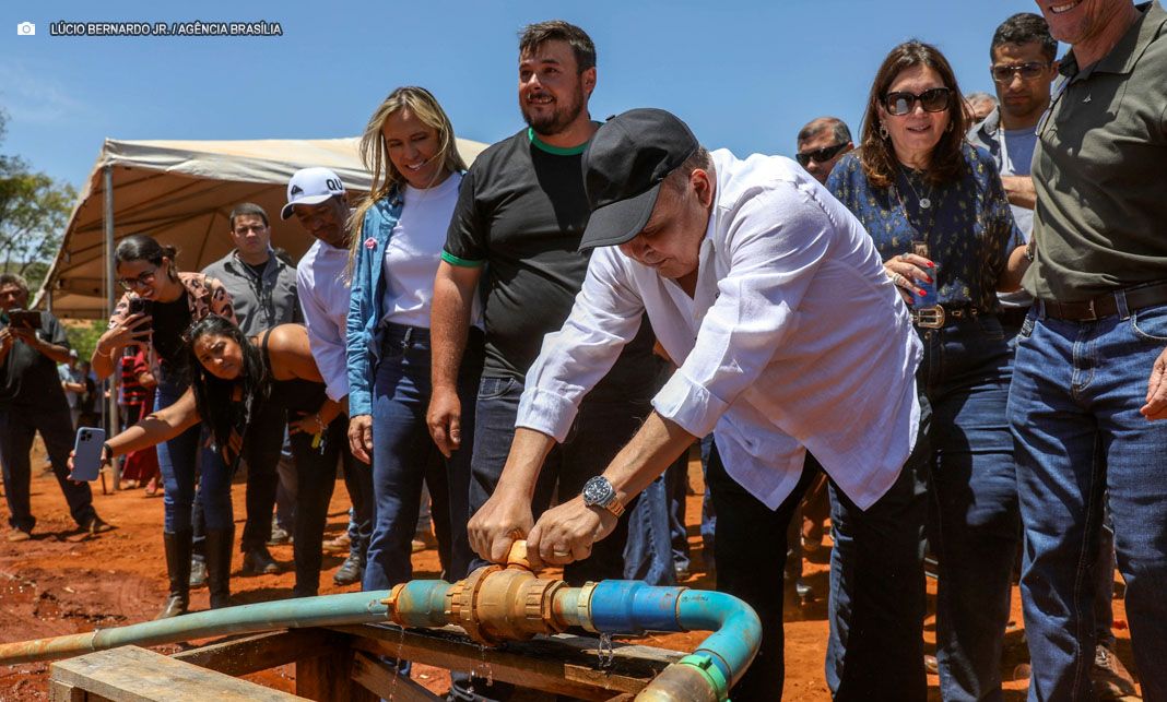 Ibaneis inaugura obras de modernização hídrica e saneamento Núcleo Rural Rio Preto, em Planaltina