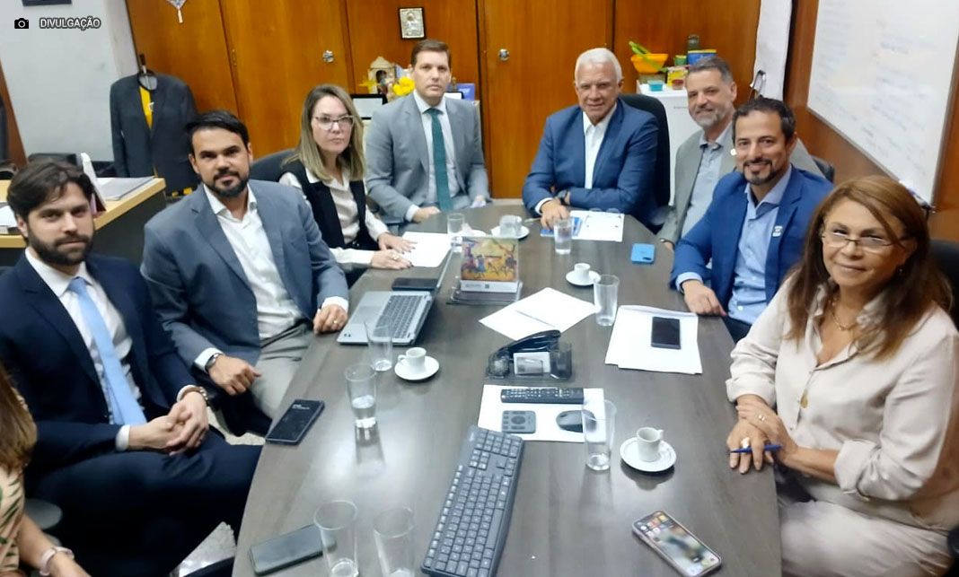 Governo do Distrito Federal media reunião entre ASPRO e Neoenergia