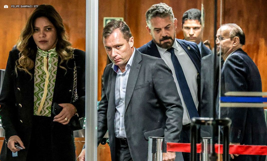 Defesa de Mauro Cid pede ao STF a extinção da pena