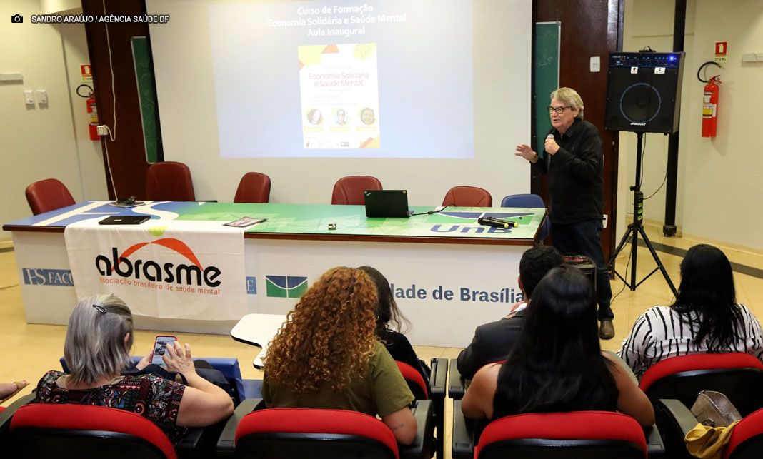 Secretaria de Saúde e Fiocruz promovem curso de economia solidária e saúde mental no DF