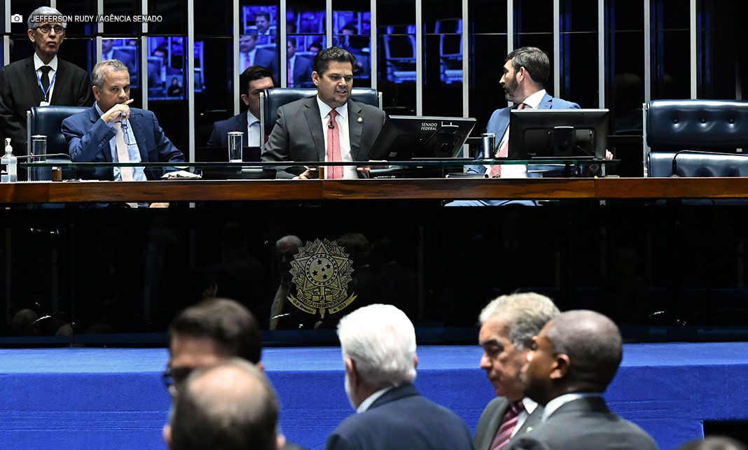 Senado aprova isenção de impostos federais para doação de medicamentos