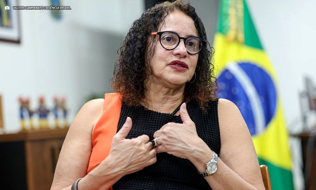 Covid-19: Vacina 100% brasileira é avanço da ciência e soberania, diz ministra do MCTI