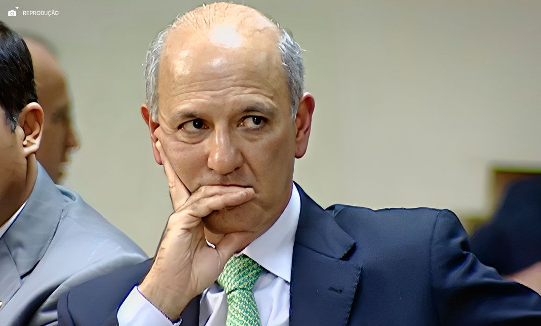 STJ nega recurso e mantém Arruda inelegível por improbidade administrativa