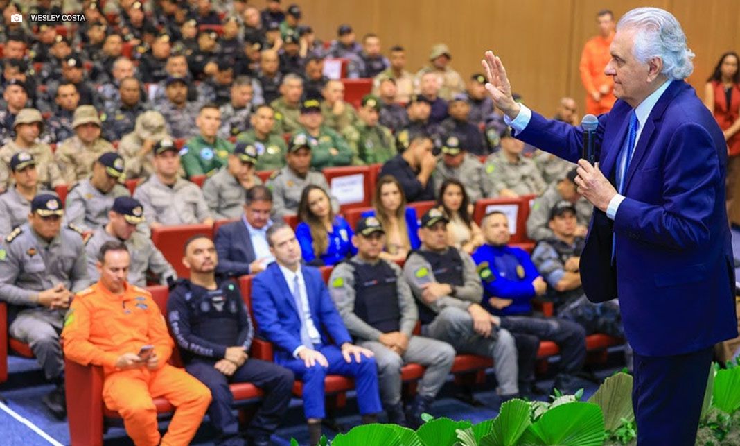 Caiado defende combate ao crime em fórum nacional de policiais