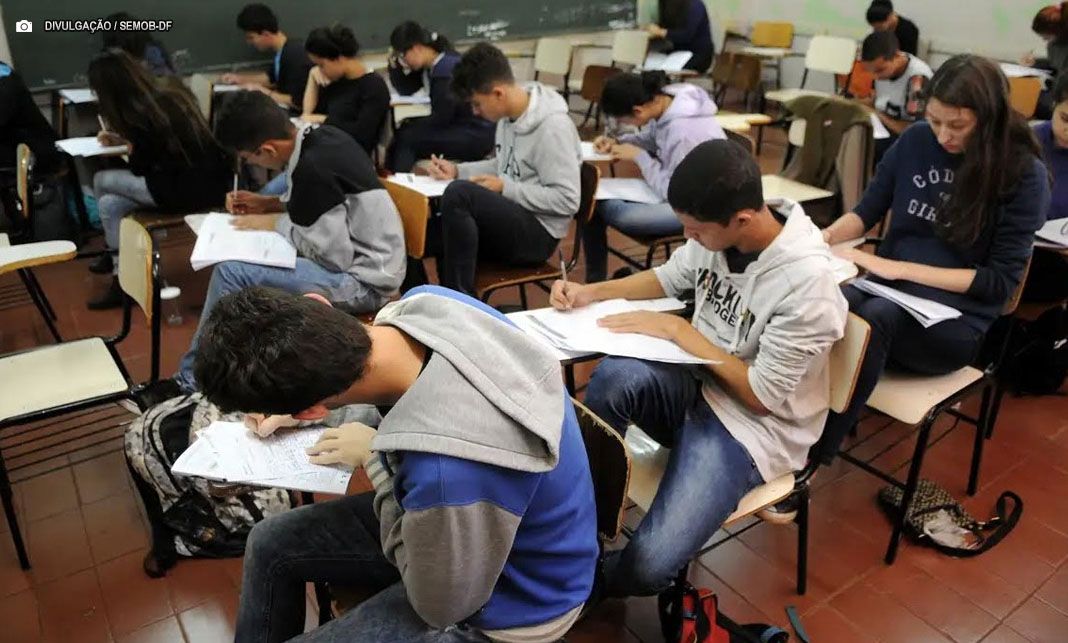 Enem no DF deve ter reforço no transporte público e gratuidade neste domingo (9)