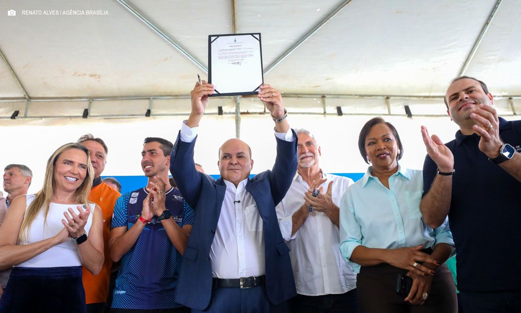 Ibaneis anuncia início de reforma do Estádio Augustinho Lima com novo gramado e pista de atletismo