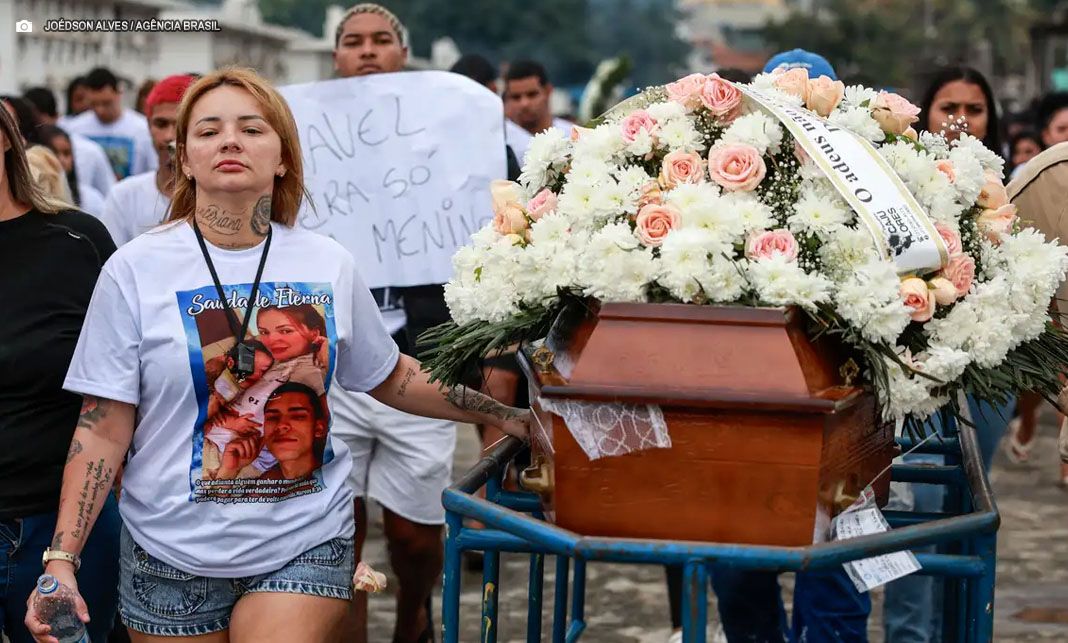 Últimos corpos de vítimas de operação no Rio de Janeiro são liberados; famílias denunciam execuções