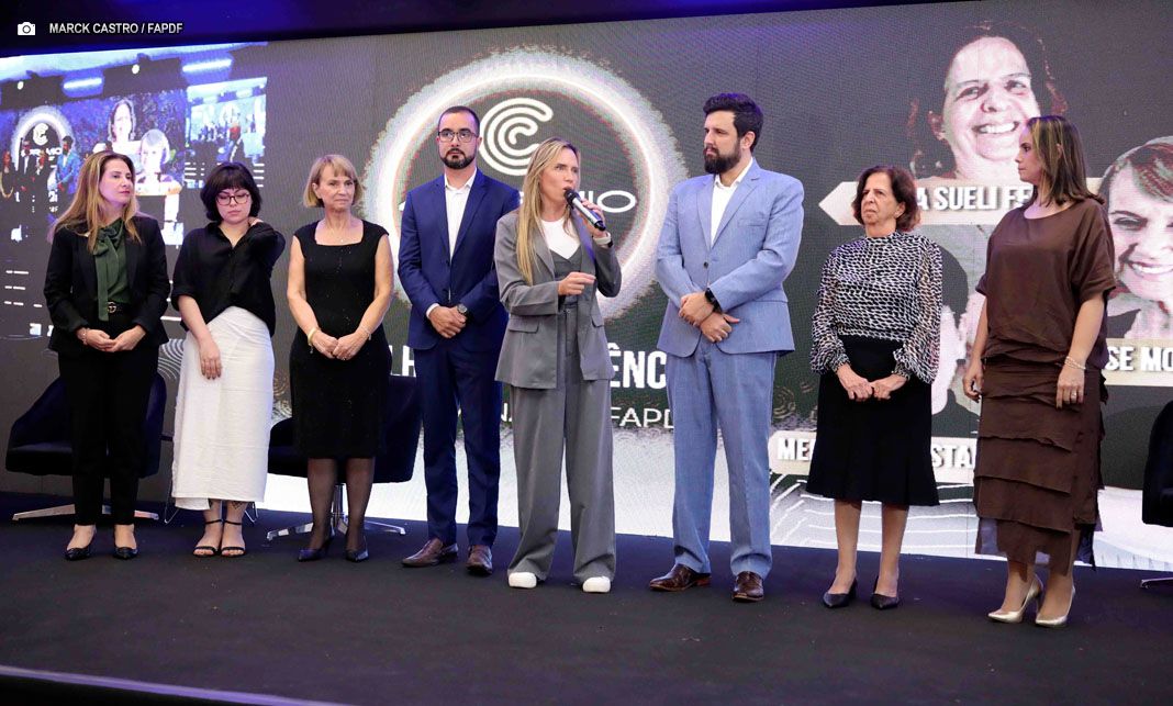 Prêmio FAPDF de CT&I celebra protagonismo feminino na ciência