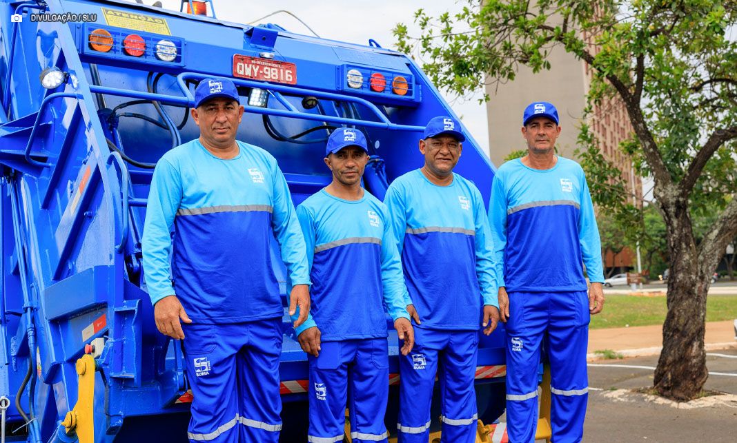 Novembro Azul: Caminhões de coleta de lixo rodam Brasília com mensagens de conscientização