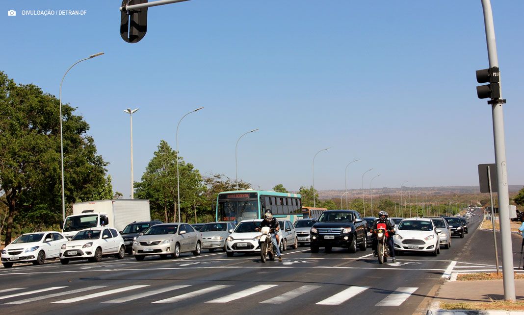 Detran-DF promove ações de conscientização no Dia Mundial em Memória das Vítimas de Trânsito