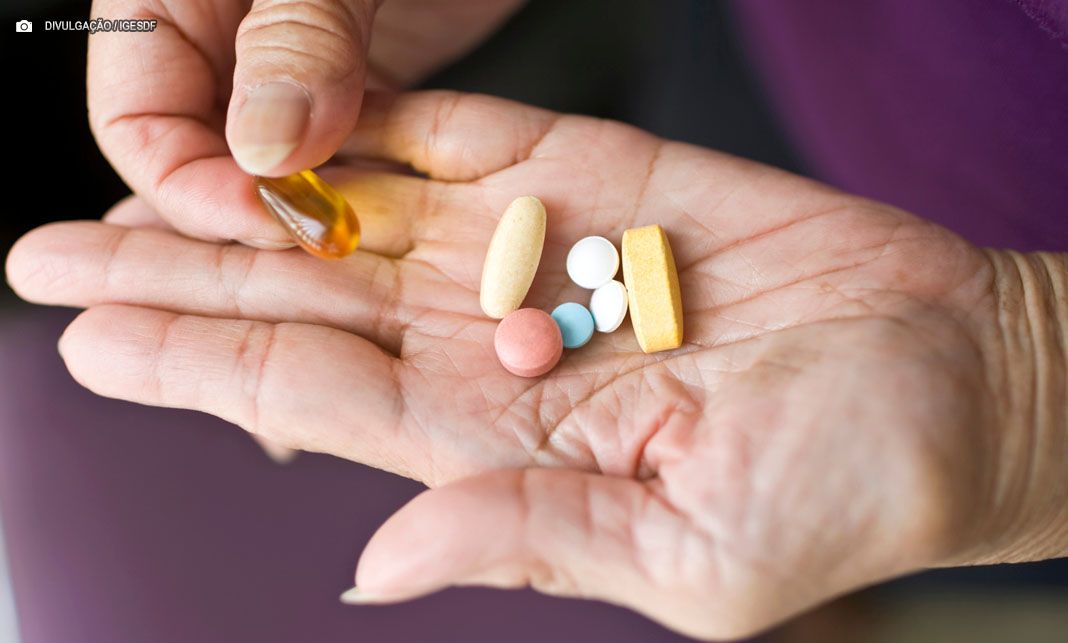 Especialista do IGESDF alerta para riscos graves da automedicação e atraso em diagnósticos