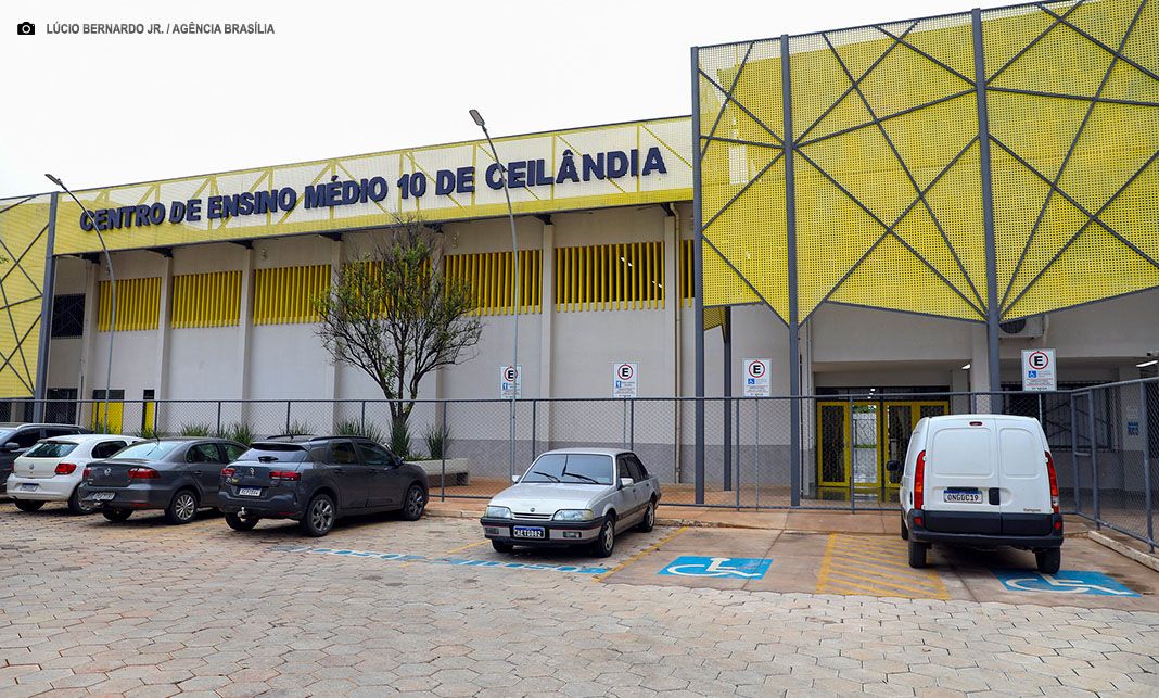 CEM 10 de Ceilândia encerra primeiro ano letivo em prédio reconstruído após uma década