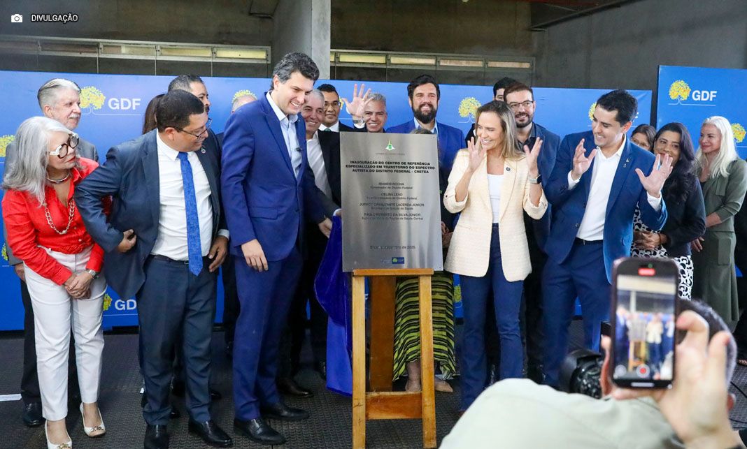 Celina Leão inaugura primeiro centro de referência em autismo e plataforma de Inteligência Artificial para saúde mental do DF