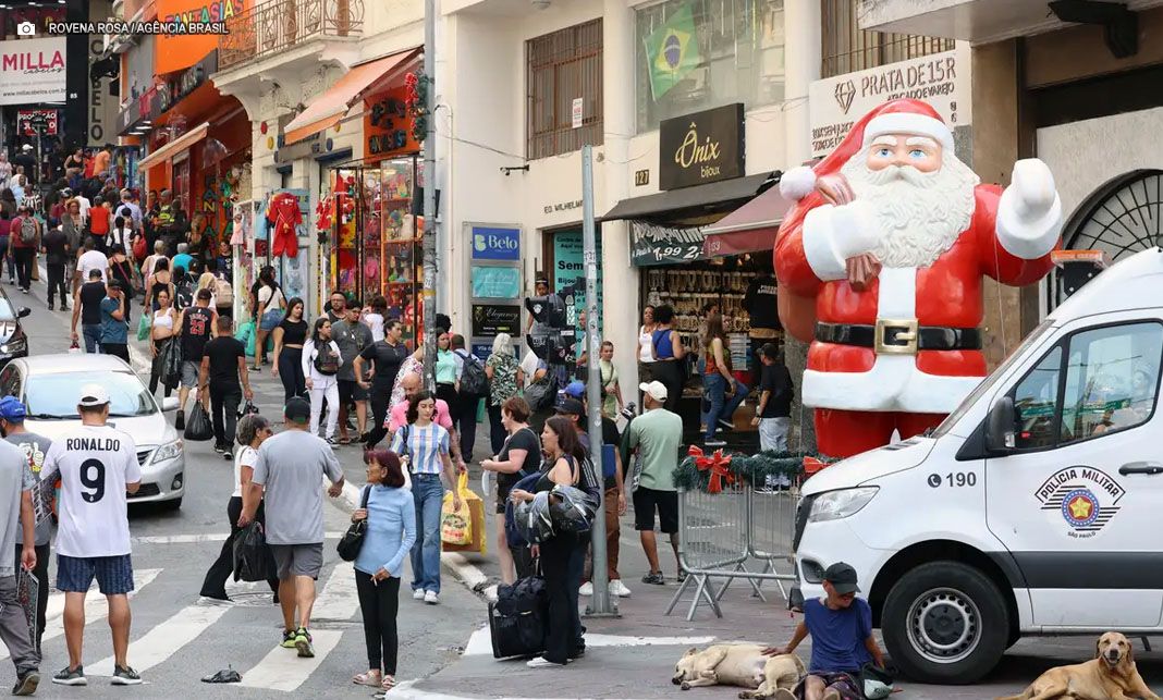 Taxa de desemprego cai para 5,2% e atinge menor nível desde 2012