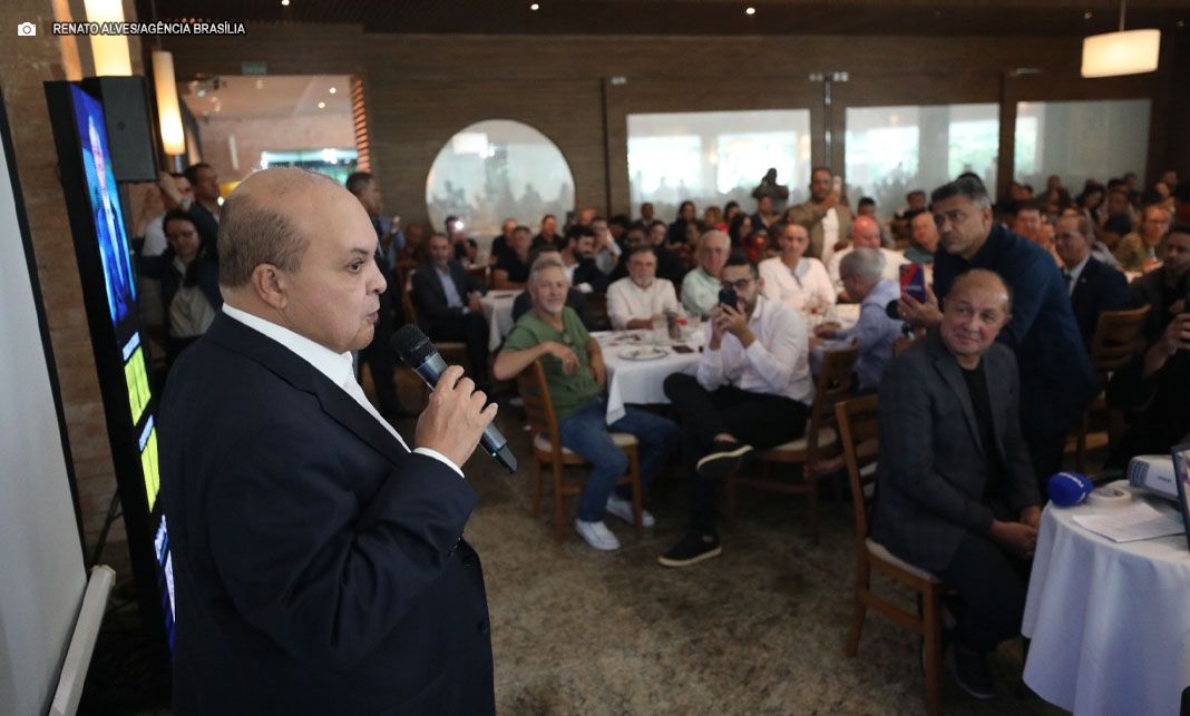 Ibaneis Rocha celebra obras e destina área para novas moradias em Vicente Pires