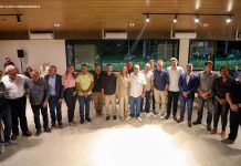 Ibaneis Rocha reúne deputados para jantar de confraternização