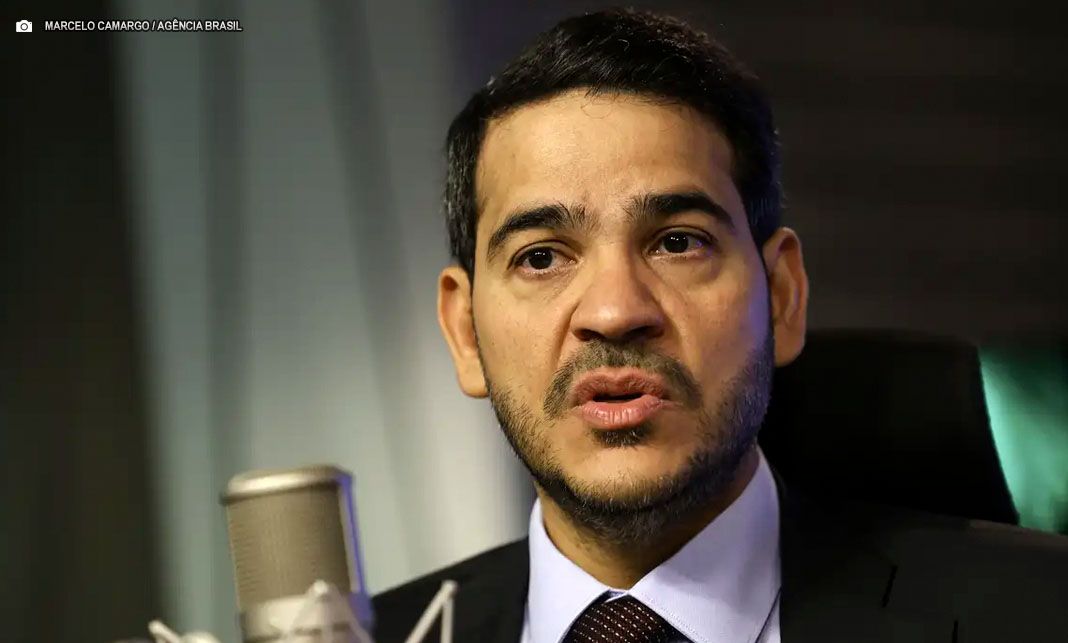 Alcolumbre e AGU contestam decisão de Gilmar que blinda ministros do STF