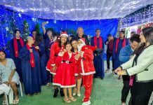 Luzes de Natal transformam UPA de Brazlândia em cenário festivo com presépio e coral