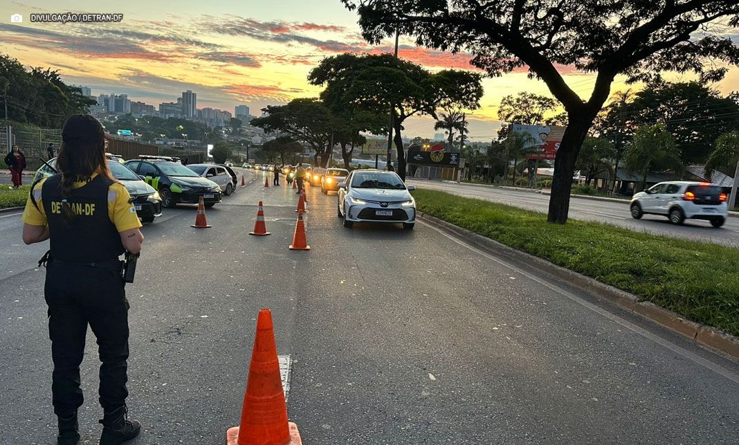 Detran-DF: Operação Boas Festas flagra 61 motoristas alcoolizados no DF