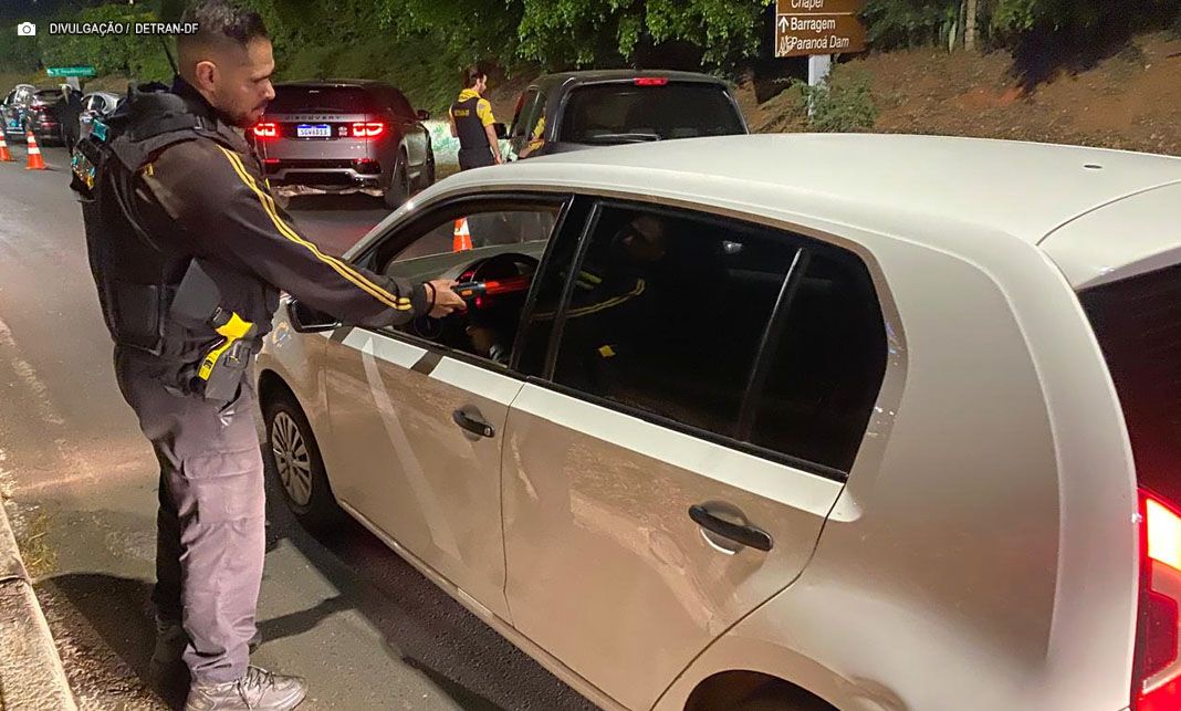 Detran-DF bate recorde de suspensão de CNH com auxílio de nova tecnologia