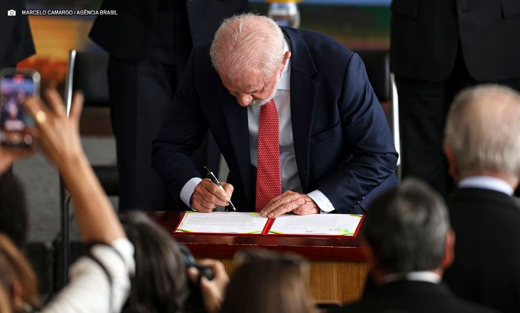 Lula veta integralmente projeto que reduziria penas de condenados pelo 8 de Janeiro