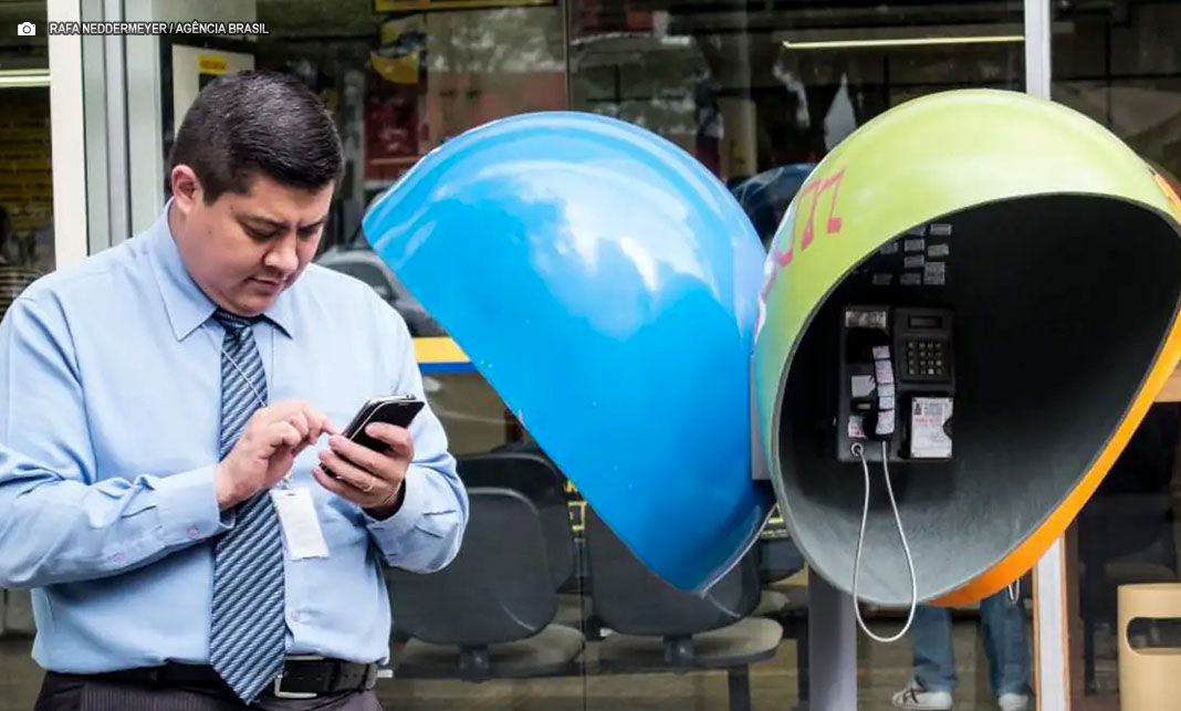 Orelhões devem ser extintos em todo o Brasil até o fim de 2028