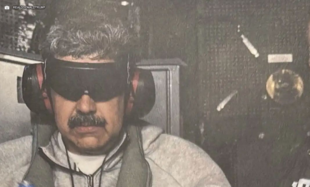 Nicolás Maduro desembarca em Nova York sob custódia de agentes federais